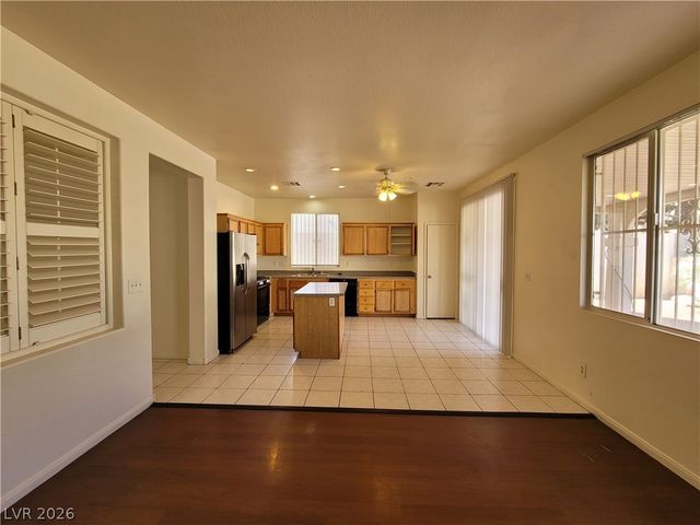 1290 HAZEL TREE Court, Las Vegas, NV 89142