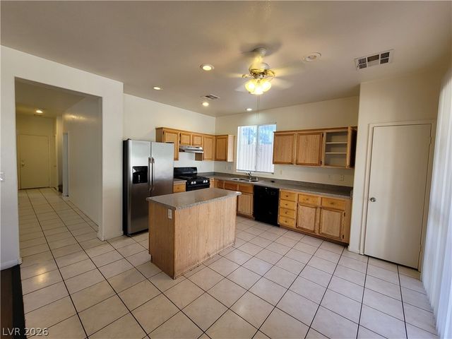 1290 HAZEL TREE Court, Las Vegas, NV 89142