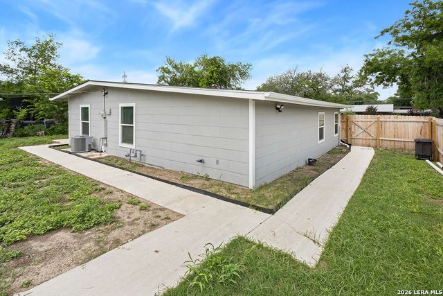 306 WESTMORELAND DR, San Antonio, TX 78213