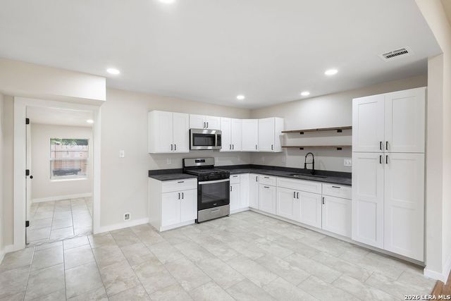 306 WESTMORELAND DR, San Antonio, TX 78213