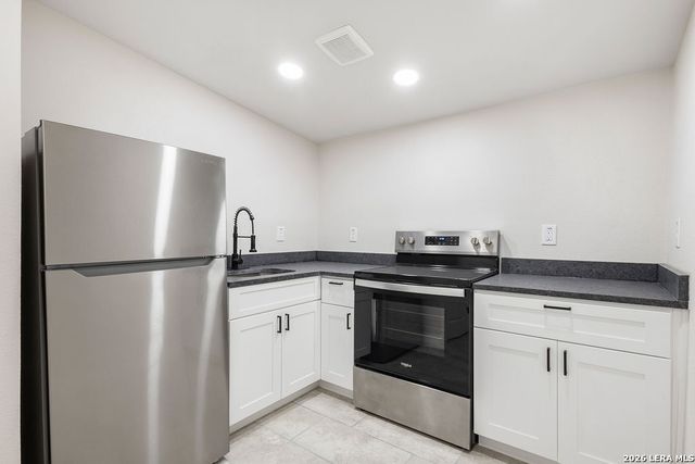 306 WESTMORELAND DR, San Antonio, TX 78213