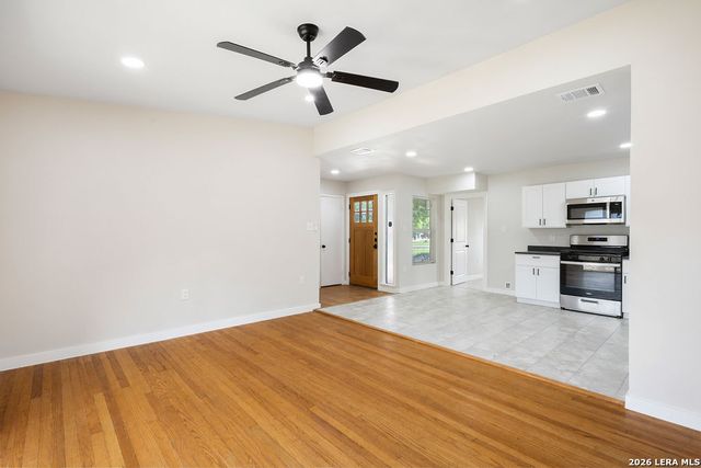 306 WESTMORELAND DR, San Antonio, TX 78213
