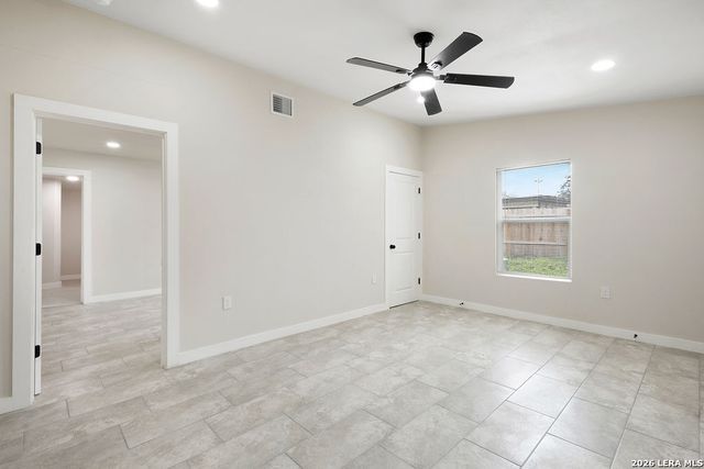 306 WESTMORELAND DR, San Antonio, TX 78213