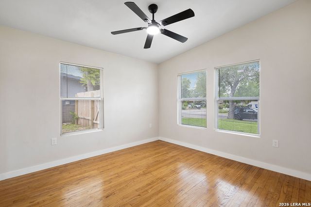 306 WESTMORELAND DR, San Antonio, TX 78213