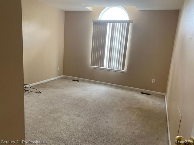 15140 Rivercrest Drive, Sterling Heights, MI 48312