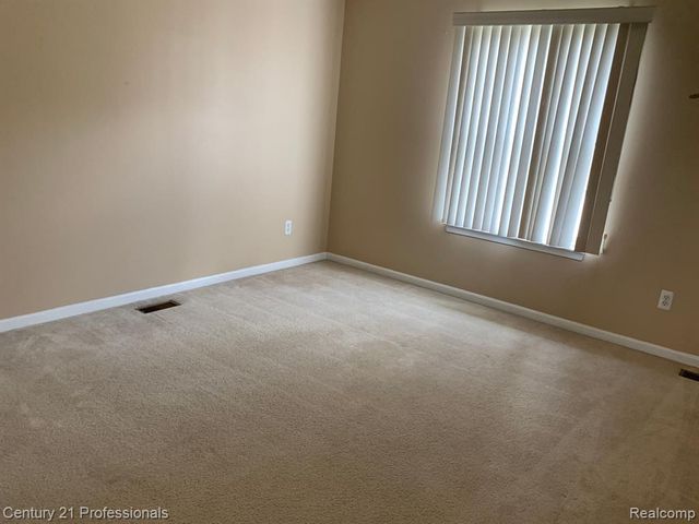 15140 Rivercrest Drive, Sterling Heights, MI 48312