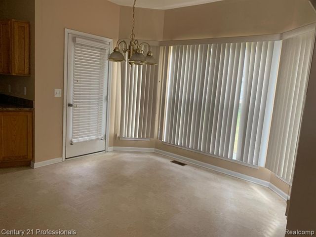 15140 Rivercrest Drive, Sterling Heights, MI 48312