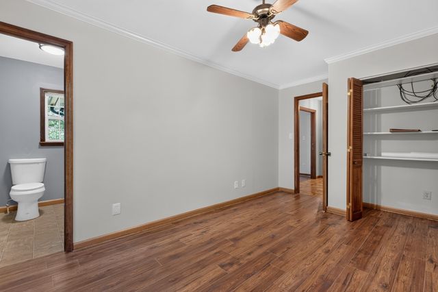 466 Willow Oak Dr, Winchester, TN 37398