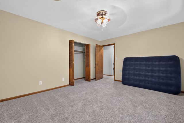 466 Willow Oak Dr, Winchester, TN 37398