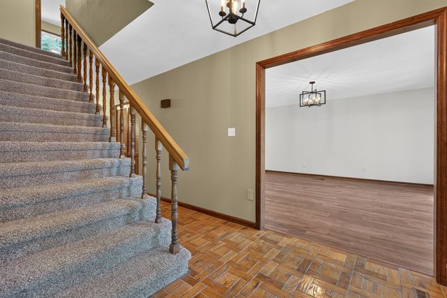 466 Willow Oak Dr, Winchester, TN 37398