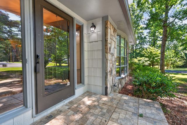 466 Willow Oak Dr, Winchester, TN 37398
