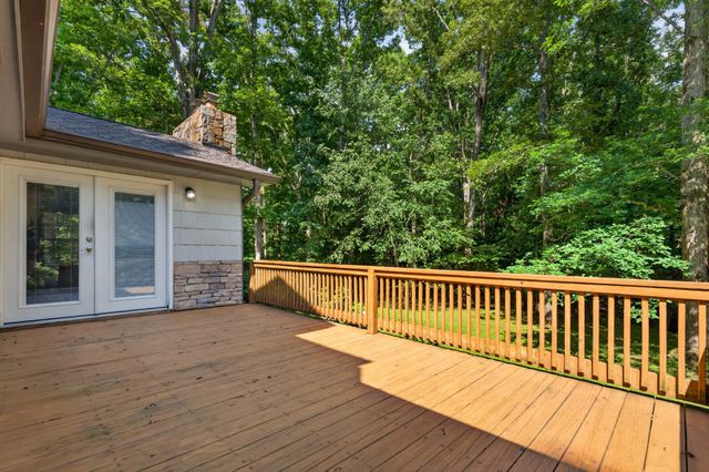 466 Willow Oak Dr, Winchester, TN 37398