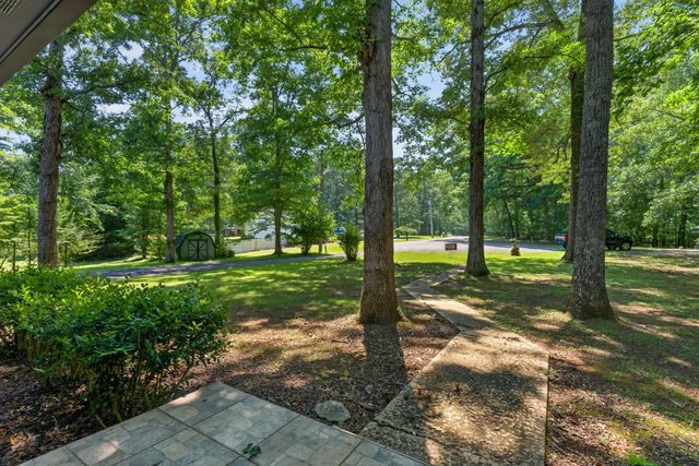 466 Willow Oak Dr, Winchester, TN 37398