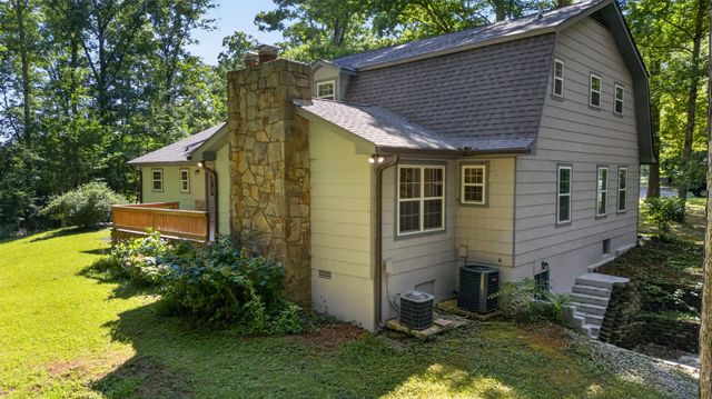 466 Willow Oak Dr, Winchester, TN 37398