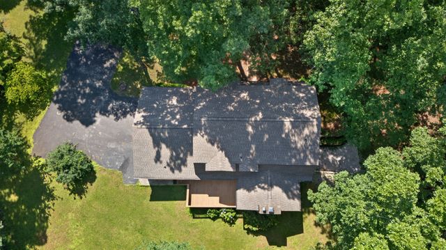 466 Willow Oak Dr, Winchester, TN 37398