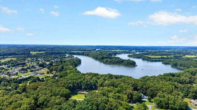 466 Willow Oak Dr, Winchester, TN 37398