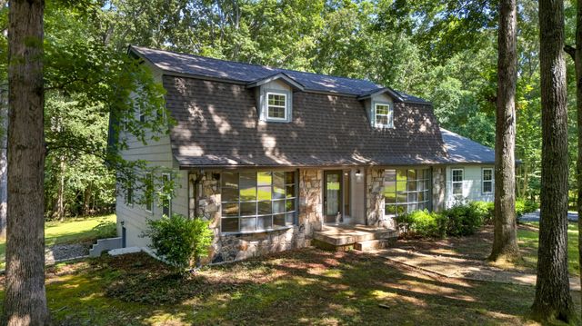 466 Willow Oak Dr, Winchester, TN 37398