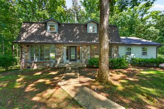 466 Willow Oak Dr, Winchester, TN 37398