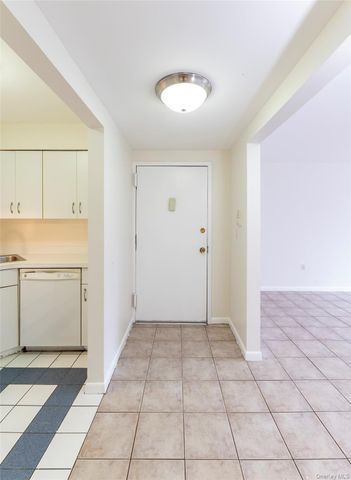 100 DOWD Street C8, Haverstraw, NY 10927