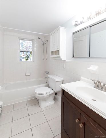 100 DOWD Street C8, Haverstraw, NY 10927