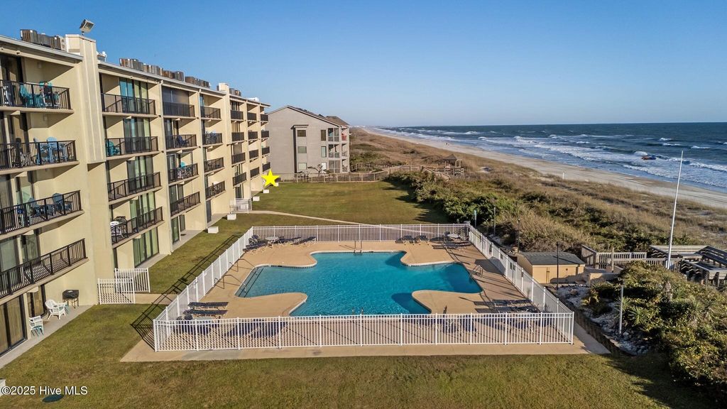 2305 W Ft Macon Road 101, Atlantic Beach, NC 28512