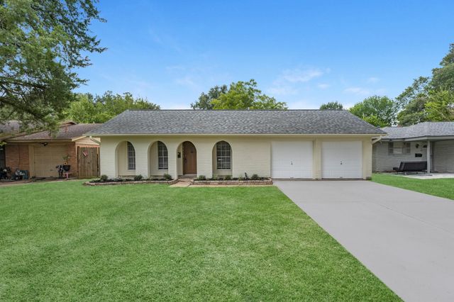 2012 Isla Drive, Pearland, TX 77581