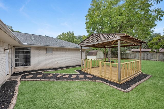 2012 Isla Drive, Pearland, TX 77581