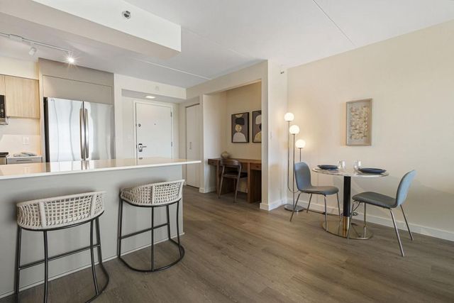 2460 Peachtree Road NE 201, Atlanta, GA 30305