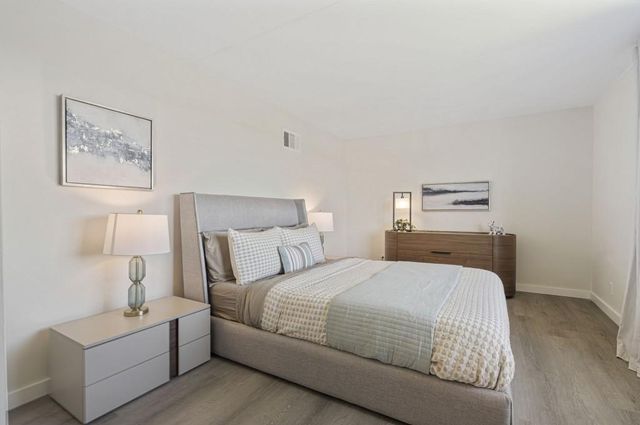 2460 Peachtree Road NE 201, Atlanta, GA 30305