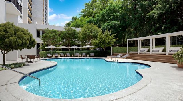2460 Peachtree Road NE 201, Atlanta, GA 30305