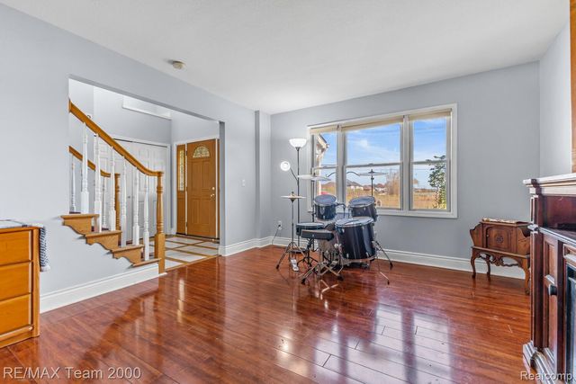 18377 Huron River Drive, Brownstown Charter Township, MI 48173