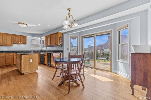 18377 Huron River Drive, Brownstown Charter Township, MI 48173