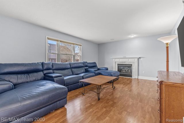 18377 Huron River Drive, Brownstown Charter Township, MI 48173