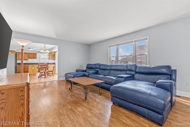 18377 Huron River Drive, Brownstown Charter Township, MI 48173