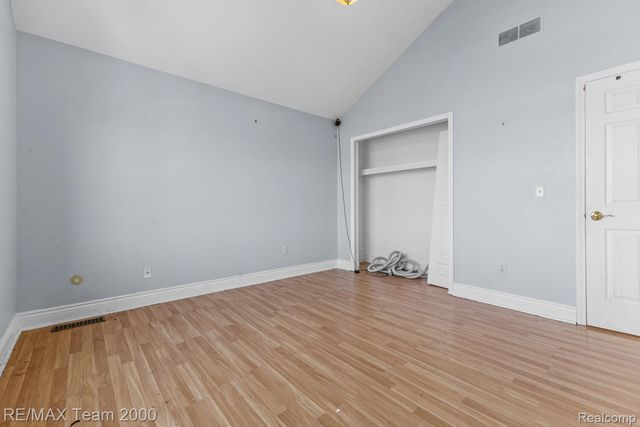 18377 Huron River Drive, Brownstown Charter Township, MI 48173