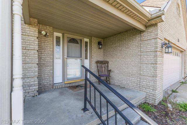 18377 Huron River Drive, Brownstown Charter Township, MI 48173