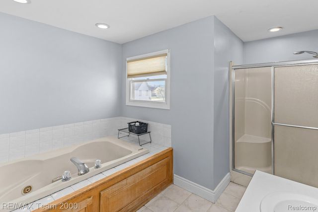 18377 Huron River Drive, Brownstown Charter Township, MI 48173