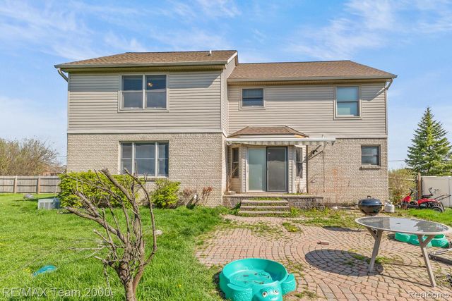 18377 Huron River Drive, Brownstown Charter Township, MI 48173