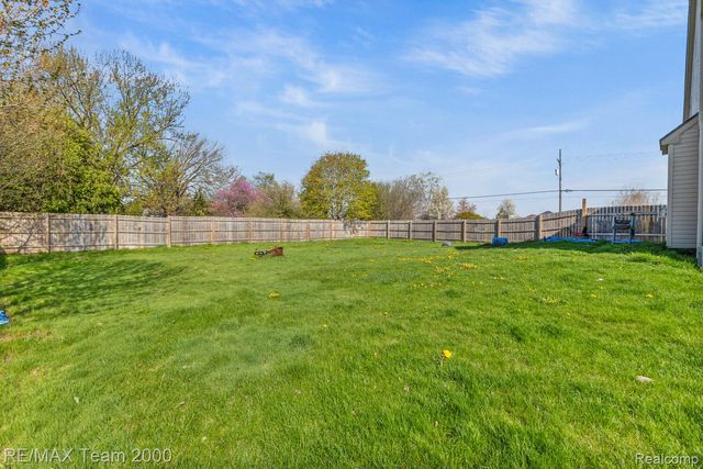 18377 Huron River Drive, Brownstown Charter Township, MI 48173