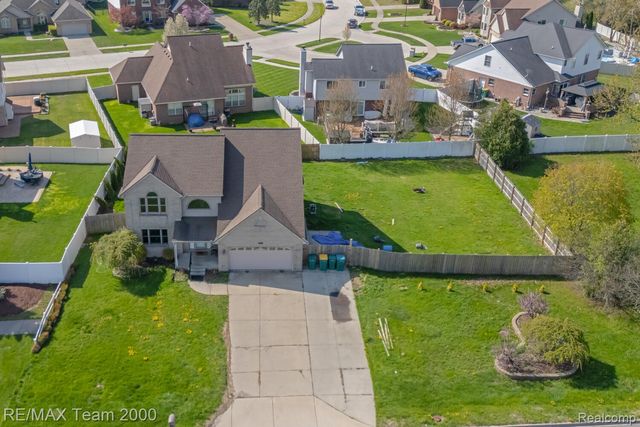 18377 Huron River Drive, Brownstown Charter Township, MI 48173