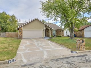 2423 S 140th East Avenue, Tulsa, OK 74134