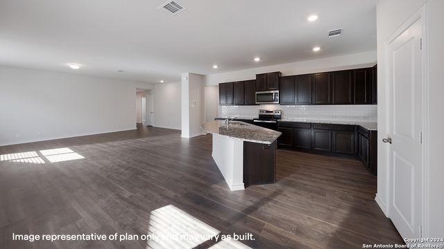 4921 Fairway Bunker, San Antonio, TX 78261