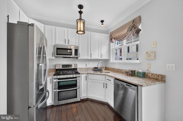932 HARRISON CIR, Alexandria, VA 22304