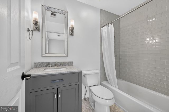 932 HARRISON CIR, Alexandria, VA 22304