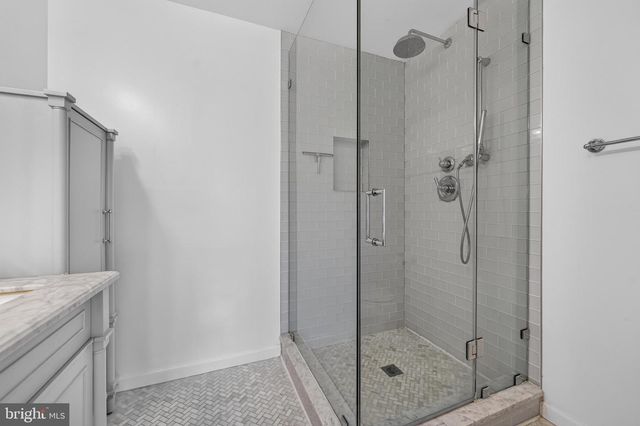 932 HARRISON CIR, Alexandria, VA 22304