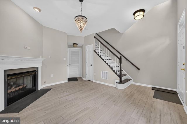 932 HARRISON CIR, Alexandria, VA 22304