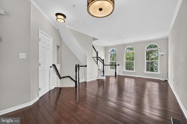 932 HARRISON CIR, Alexandria, VA 22304