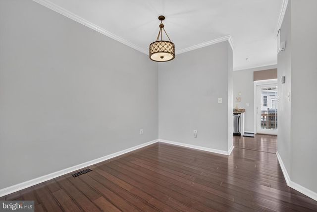 932 HARRISON CIR, Alexandria, VA 22304