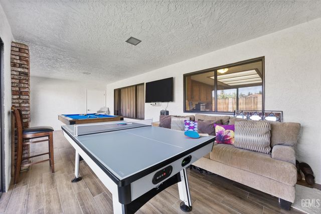 2908 Judd Court, Bakersfield, CA 93306