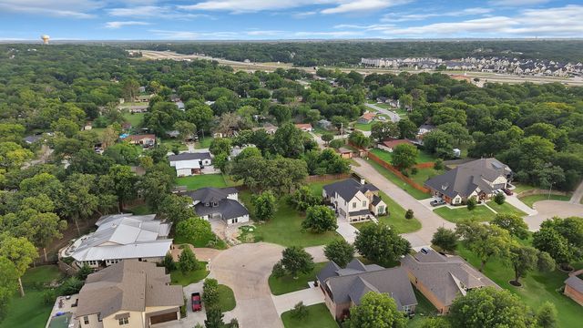 209 Familia Court, Azle, TX 76020